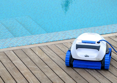 Robot nettoyage autonome et électrique piscine